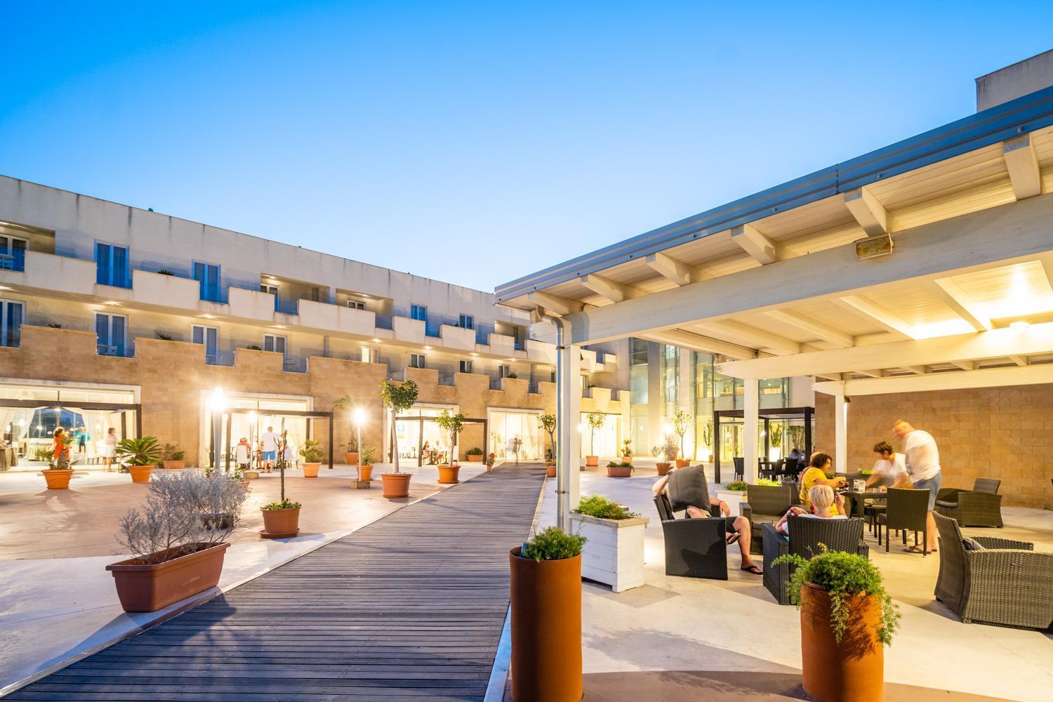 Capo Peloro Hotel (Adults Only) ตอร์เรฟาโร ภายนอก รูปภาพ